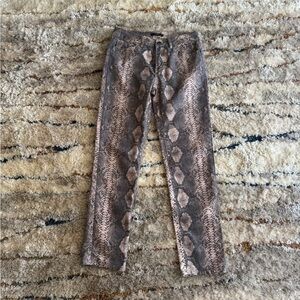 L&B Lucky & Blessed Snakeskin Print Pants, sz 8, ec